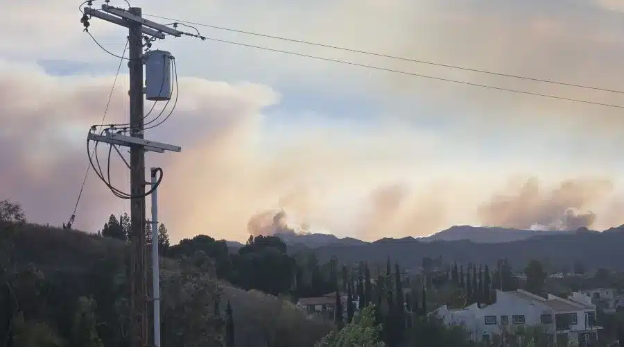 Image of wild fire in Calabasas, Eaton and Palisades, sylmar.